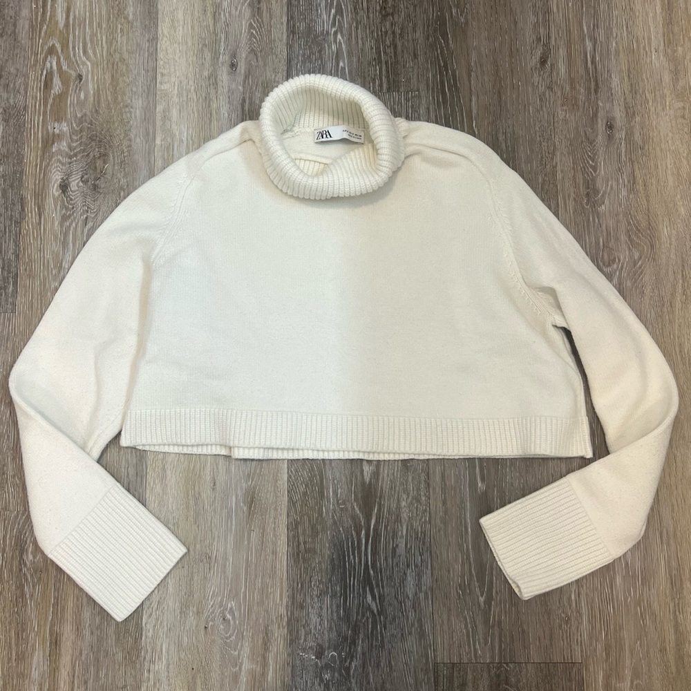 Zara Off-White Cropped Turtleneck Sweater